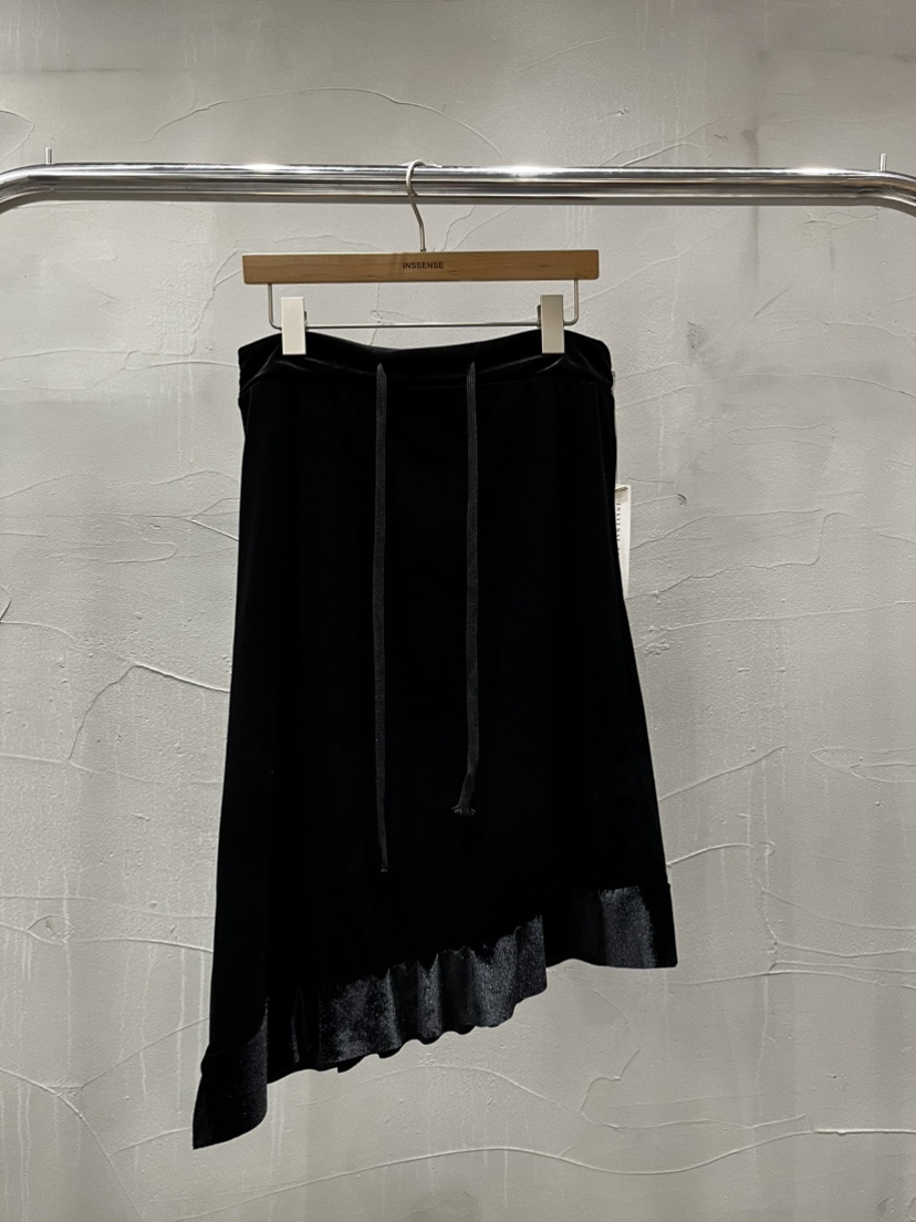 INSSENSE-A韓國直郵㊣女裝新品25秋冬半身裙中短裙天鵝絨荷葉邊INSSENSE-A半身裙/中短裙圖色2