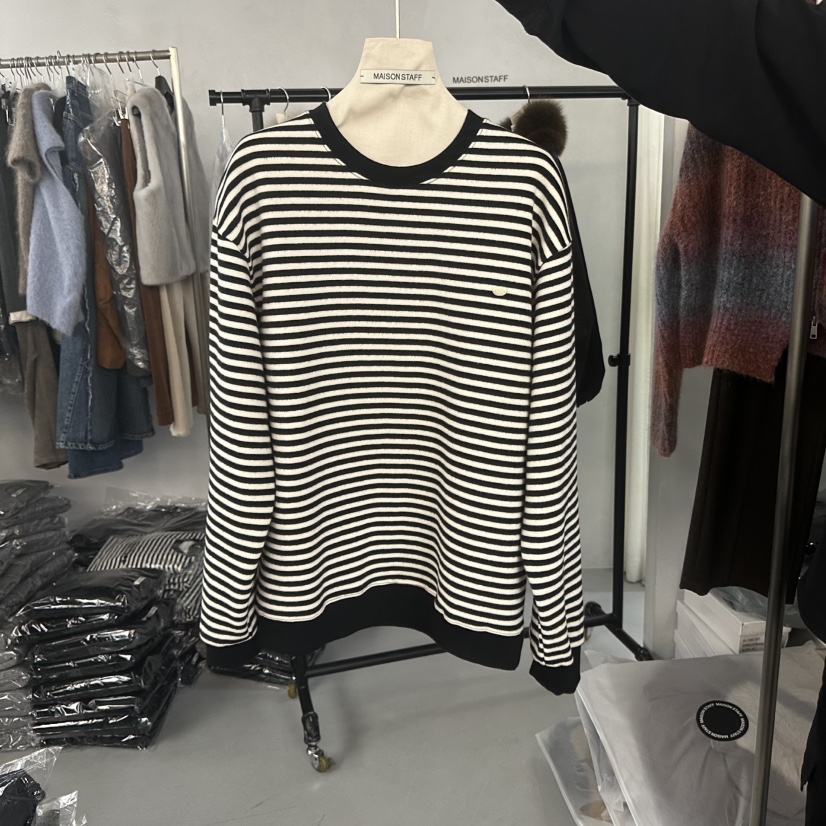 DOUBLE STANDARD/LE SMOKING/MAISONSTAFF韓國直郵㊣女裝新款時尚衛衣MAISONSTAFF衛衣圖色1