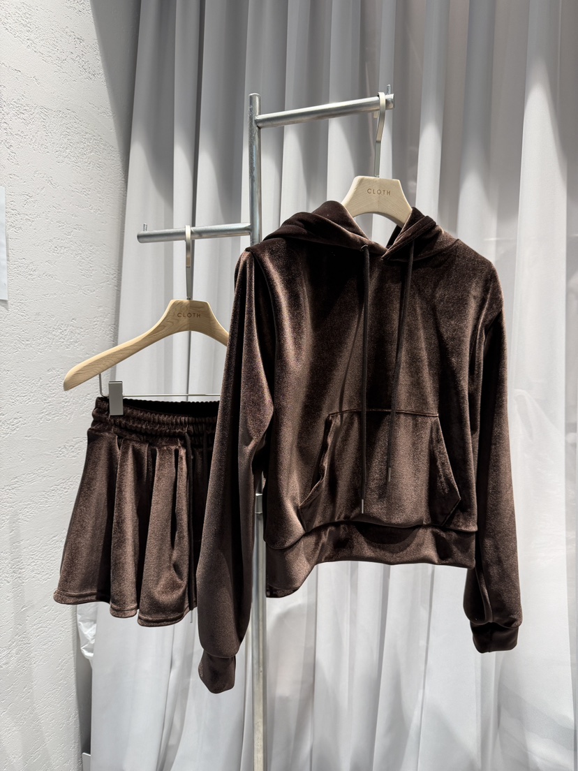 CLOTH東大門㊣直郵女裝新品熱賣休閑時尚套裝天鵝絨套裝連帽CLOTH套裝圖色1