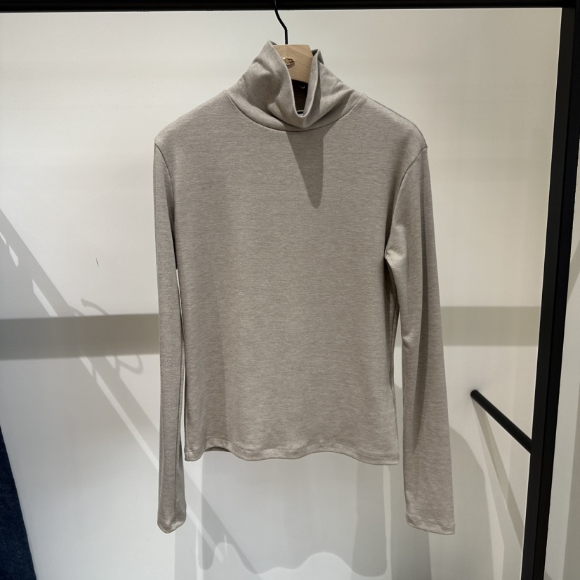 aube nunt東大門㊣代購女裝新款25秋冬職業時尚熱賣長袖T恤aube nunt長袖T恤圖色2