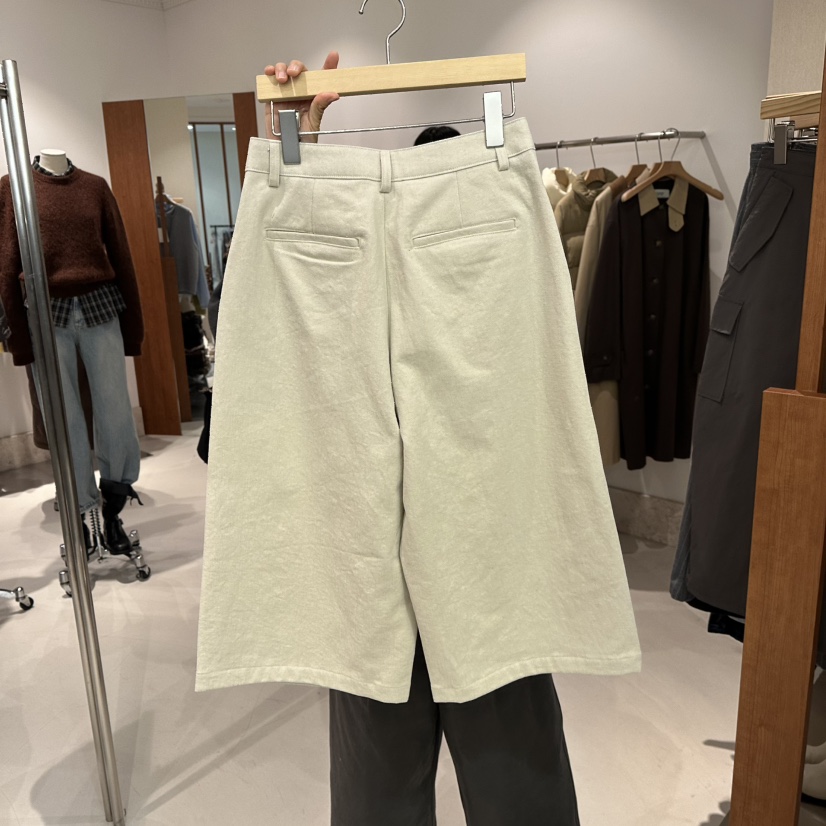 ANDMORE BUTTON東大門㊣直郵女士新品熱賣短褲不含腰帶抓絨ANDMORE BUTTON短褲