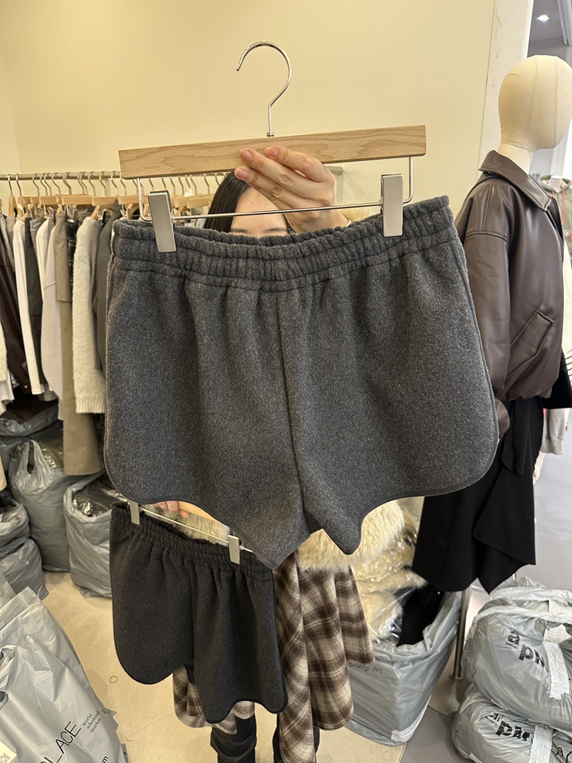 MONDAYMORING韓國代購㊣女士新款推薦時尚25秋冬休閑職業短褲MONDAYMORING短褲