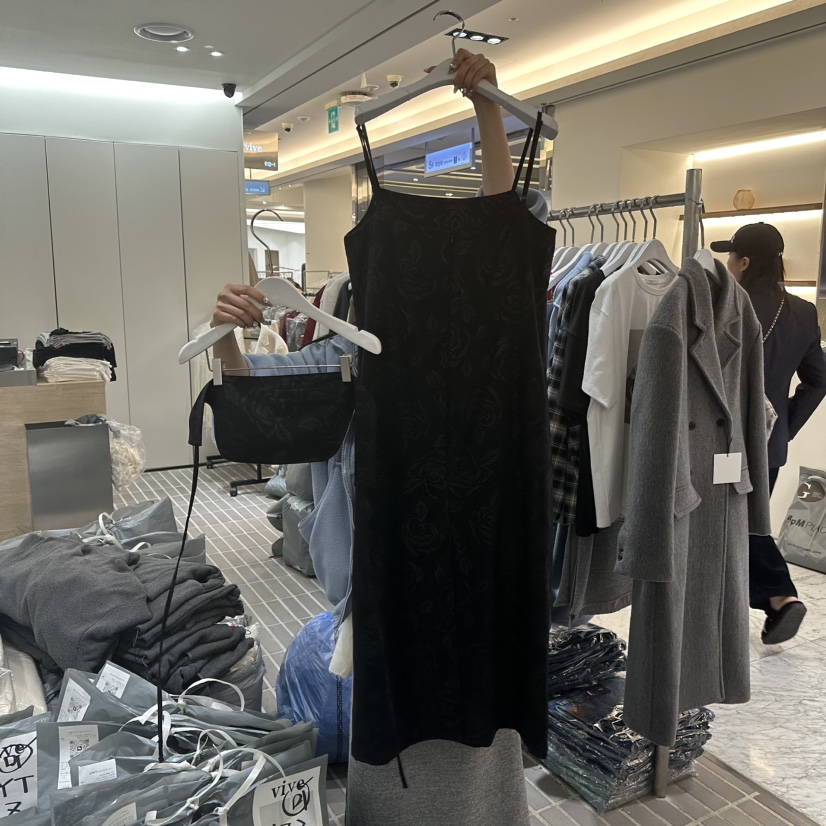 VIVE韓國直郵㊣女裝新款推薦人氣25秋冬時尚熱賣連衣裙麂皮VIVE連衣裙