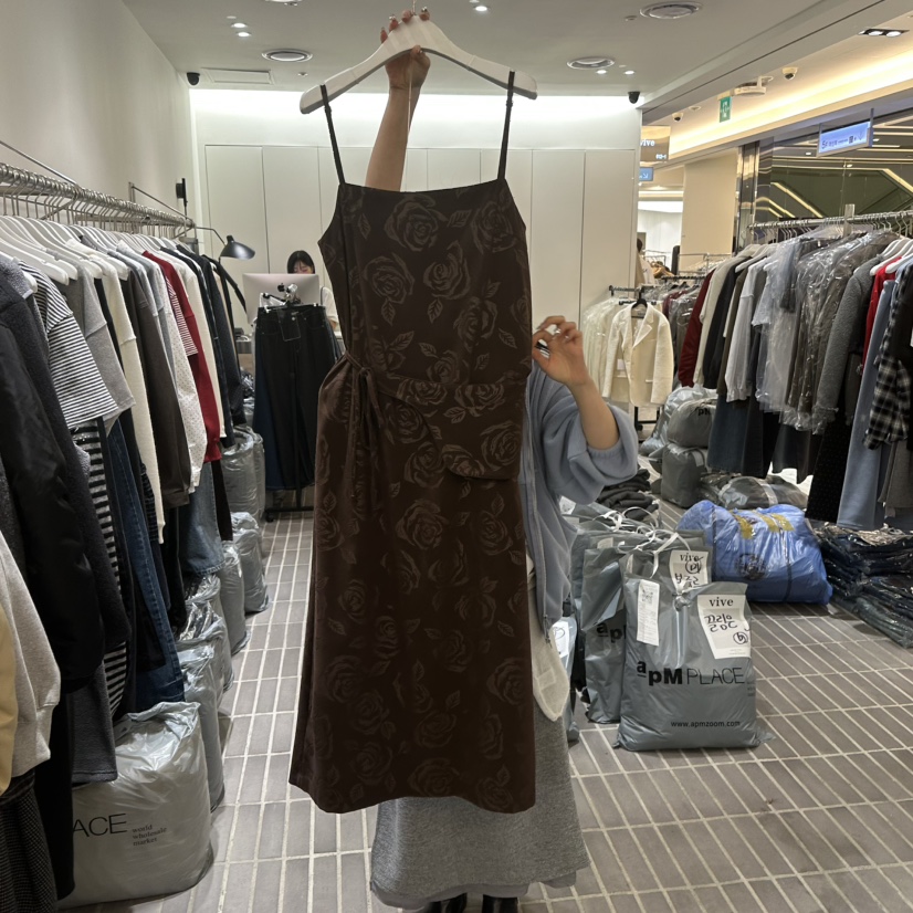 VIVE韓國直郵㊣女裝新款推薦人氣25秋冬時尚熱賣連衣裙麂皮VIVE連衣裙圖色2