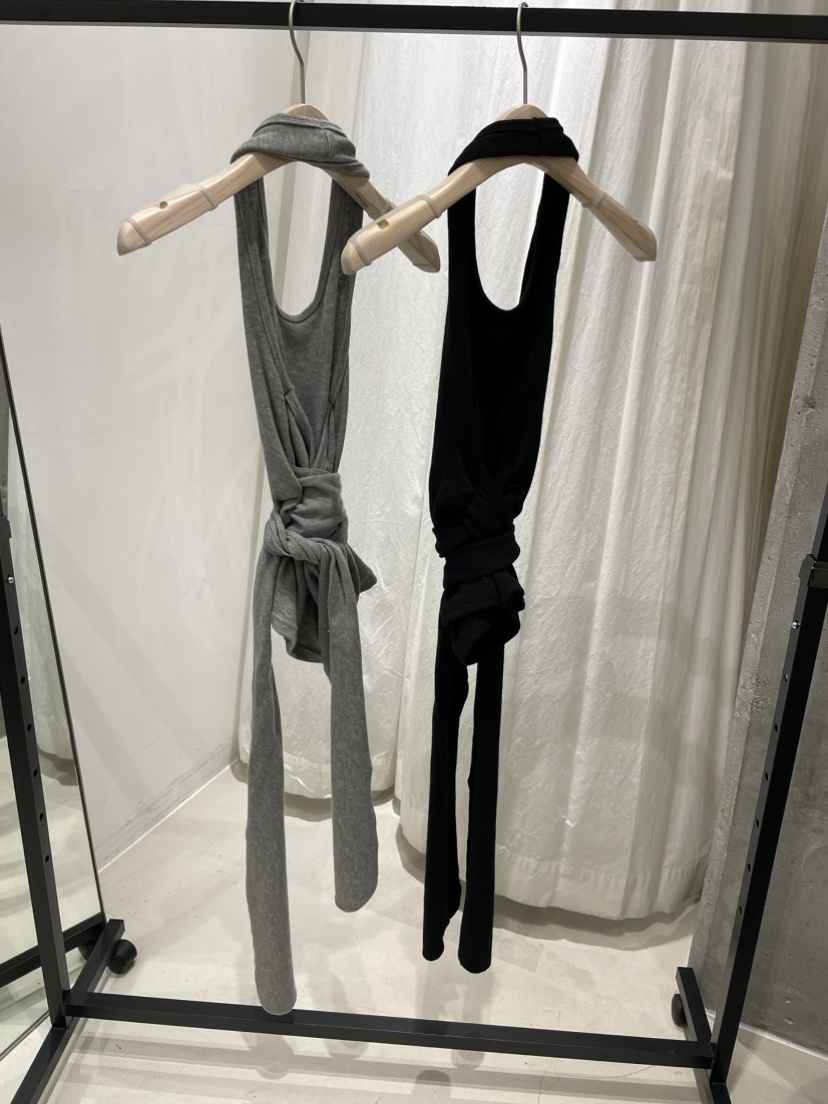 MOMENT東大門㊣直郵女裝新品時尚職業25秋冬真品人氣吊帶背心MOMENT/RECOVER吊帶/背心