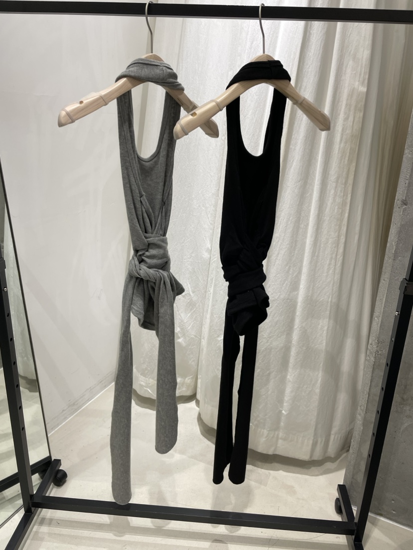 MOMENT東大門㊣直郵女裝新品時尚職業25秋冬真品人氣吊帶背心MOMENT/RECOVER吊帶/背心