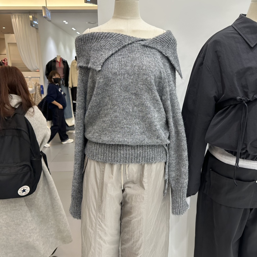 THE VALUE東大門㊣代購女士新款熱賣25秋冬時尚針織衫露肩THE VALUE針織衫圖色1