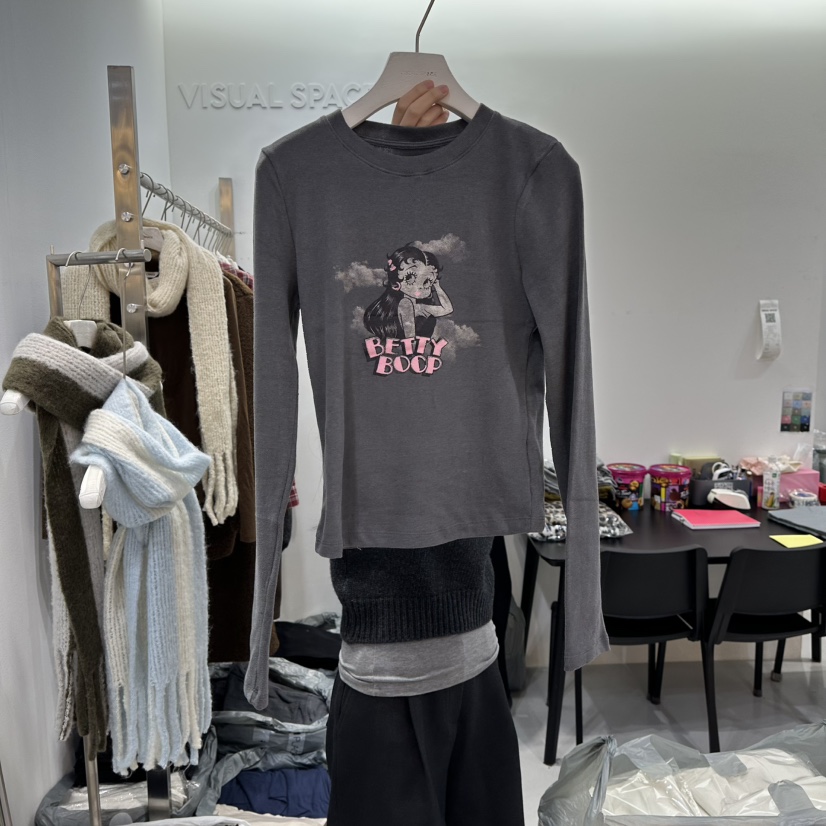 VISUAL SPACE韓國直郵㊣女士新款休閑熱賣真品長袖T恤加絨VISUAL SPACE長袖T恤圖色2