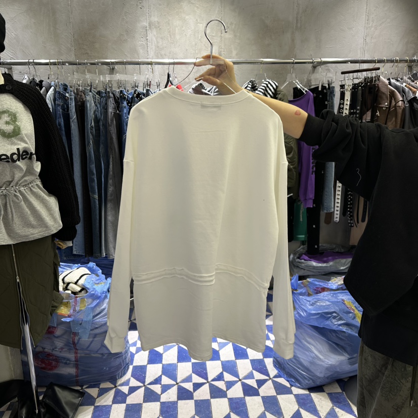 AMOUR東大門㊣直郵女士新品真品25秋冬時尚休閑熱賣長袖T恤AMOUR長袖T恤