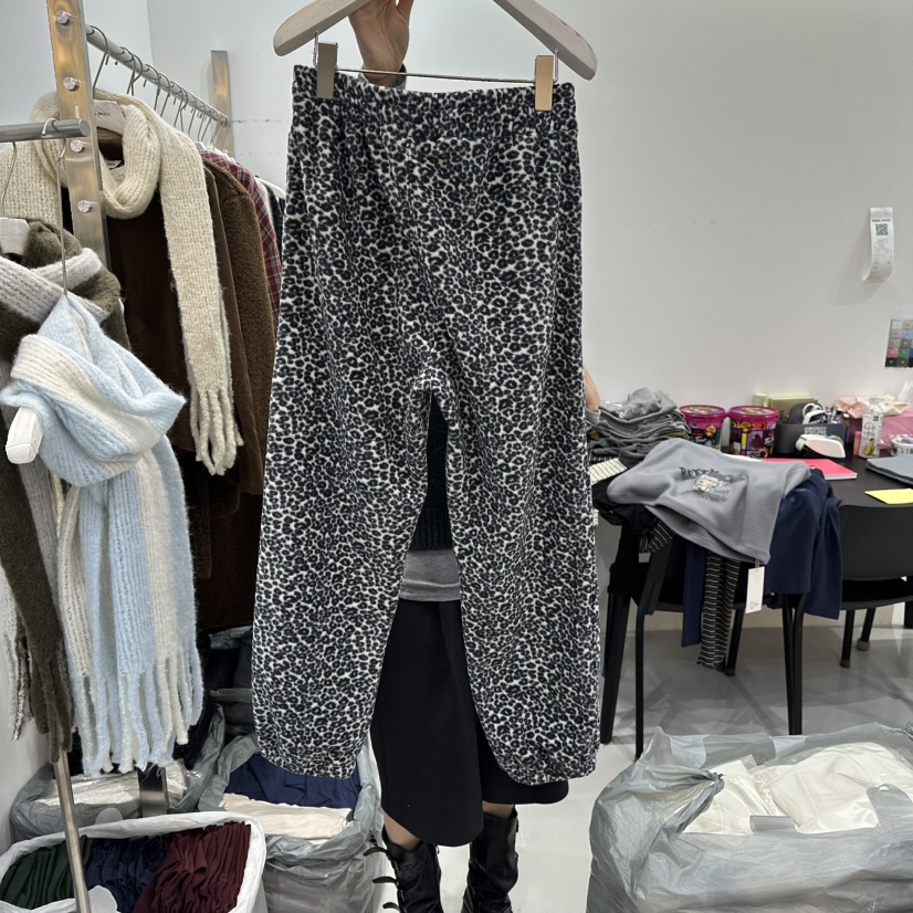 VISUAL SPACE東大門㊣代購女士新款人氣熱賣休閑褲加絨豹紋VISUAL SPACE休閑褲