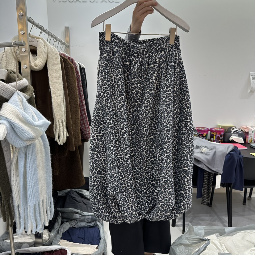 VISUAL SPACE東大門㊣代購女士新款休閑25秋冬時尚長裙加絨VISUAL SPACE長裙圖色2