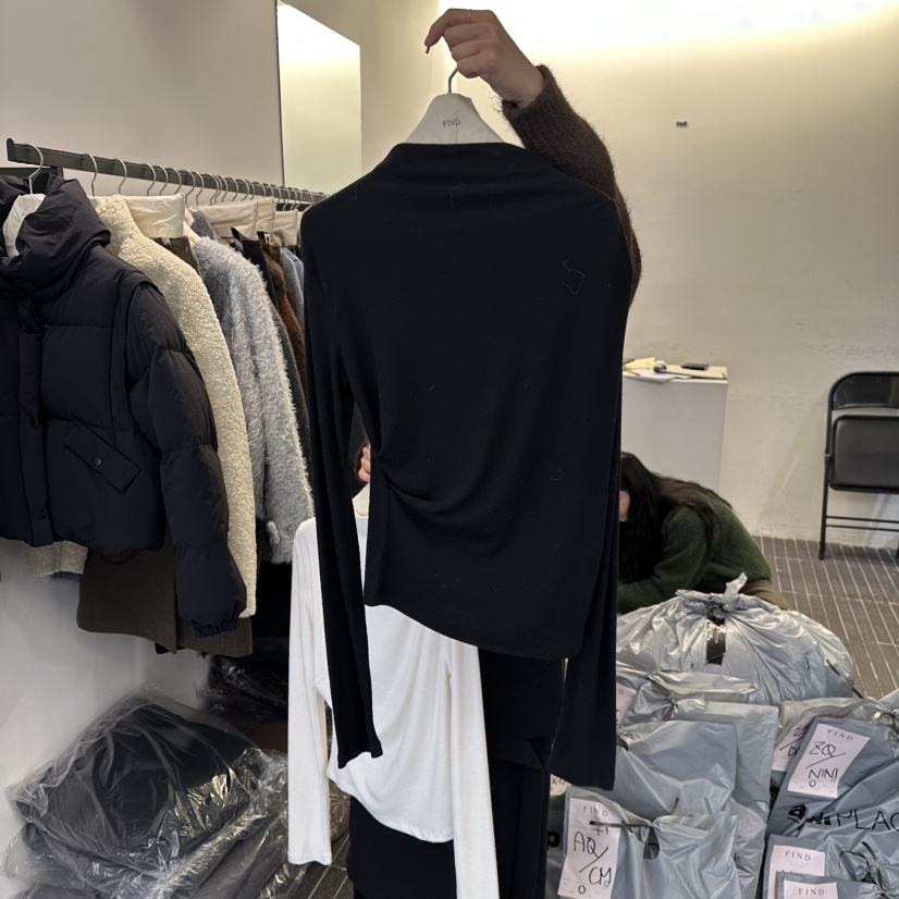 FIND-P東大門㊣直郵女裝新品人氣職業時尚推薦長袖T恤褶皺FIND-P長袖T恤圖色6黑色