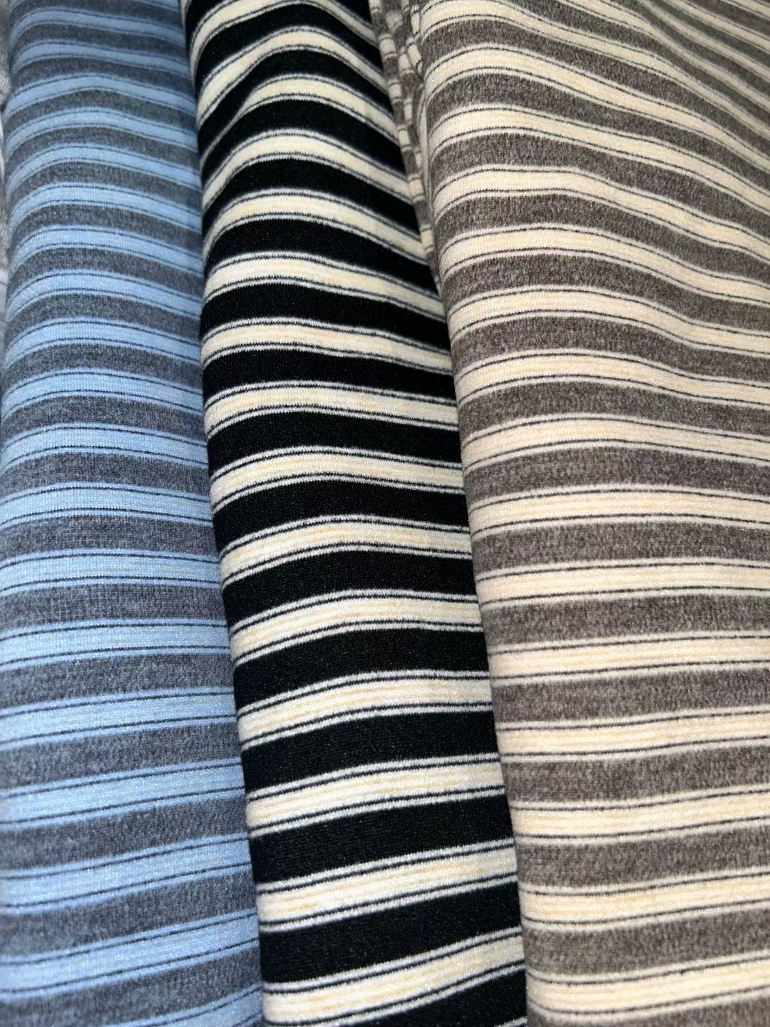 UGIPAL韓國直郵㊣女士新款熱賣職業時尚人氣真品推薦25秋冬T恤UGIPALT恤