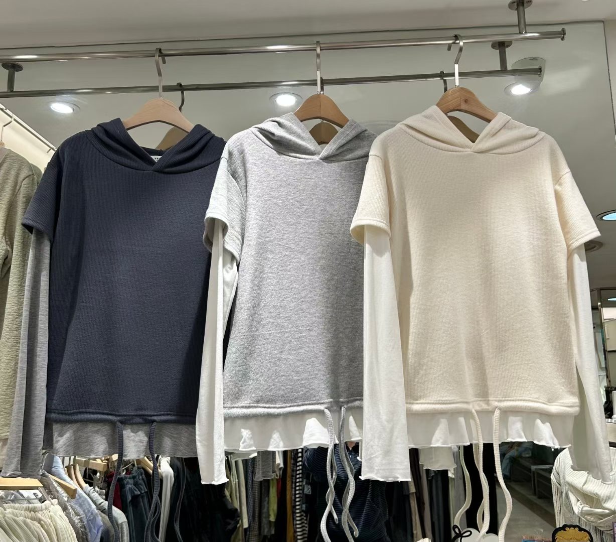 UGIPAL韓國代購㊣女士新品真品25秋冬人氣推薦休閑時尚長袖T恤UGIPAL長袖T恤圖色2左二色