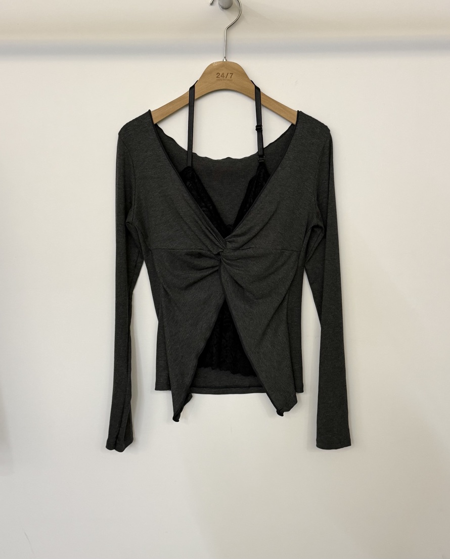 TWENTY FOUR SEVEN24-7東大門㊣直郵女裝新款職業長袖T恤假兩件TEWNTY FOUR SEVEN24-7長袖T恤圖色2墨色