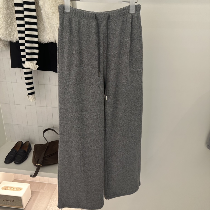 LOW MOMENT韓國代購㊣女裝新款人氣25秋冬熱賣職業休閑休閑褲LOW MOMENT休閑褲圖色1