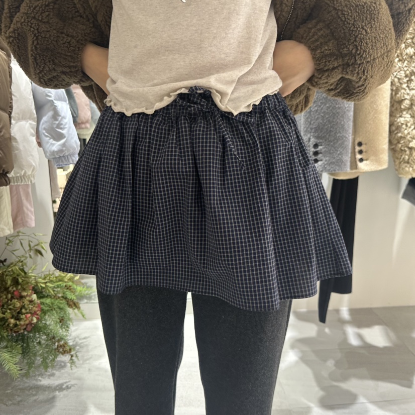 LOW MOMENT東大門㊣直郵女士新品人氣職業推薦熱賣休閑短裙LOW MOMENT短裙圖色1