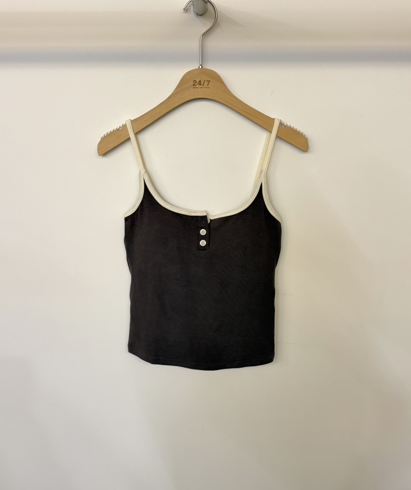 TWENTY FOUR SEVEN24-7韓國代購㊣女裝新品推薦吊帶背心海軍紐扣TEWNTY FOUR SEVEN24-7吊帶/背心圖色2棕色