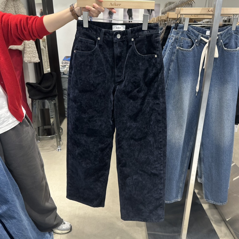 ACKER東大門㊣實拍女士新品時尚熱賣25秋冬推薦牛仔褲天鵝絨ACKER牛仔褲圖色1深藍色