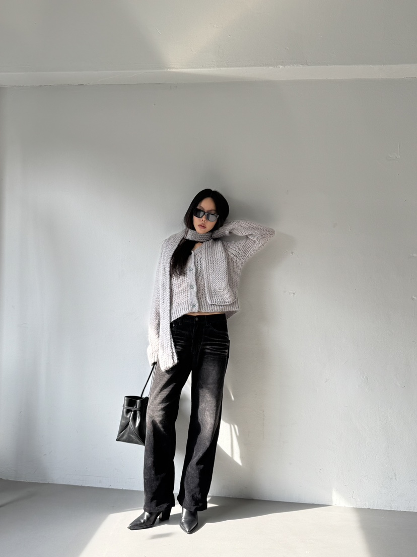 LIMLIMLIM東大門㊣實拍女士新款25秋冬套裝不含內搭含圍巾兩件套馬海毛LIM LIM LIM套裝