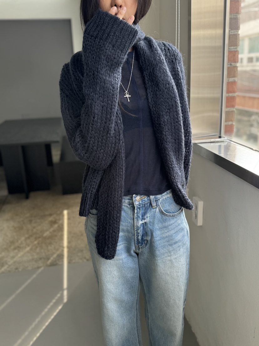 LIMLIMLIM東大門㊣實拍女士新款25秋冬套裝不含內搭含圍巾兩件套馬海毛LIM LIM LIM套裝圖色2