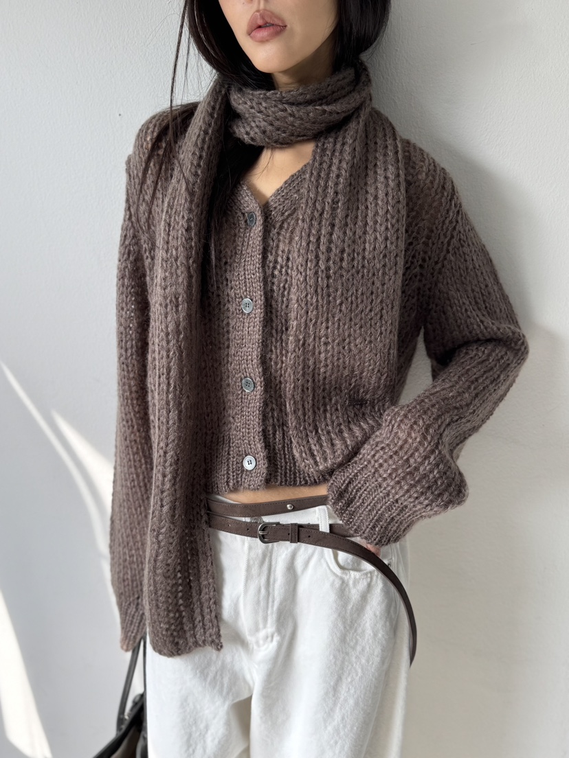 LIMLIMLIM東大門㊣實拍女士新款25秋冬套裝不含內搭含圍巾兩件套馬海毛LIM LIM LIM套裝圖色4