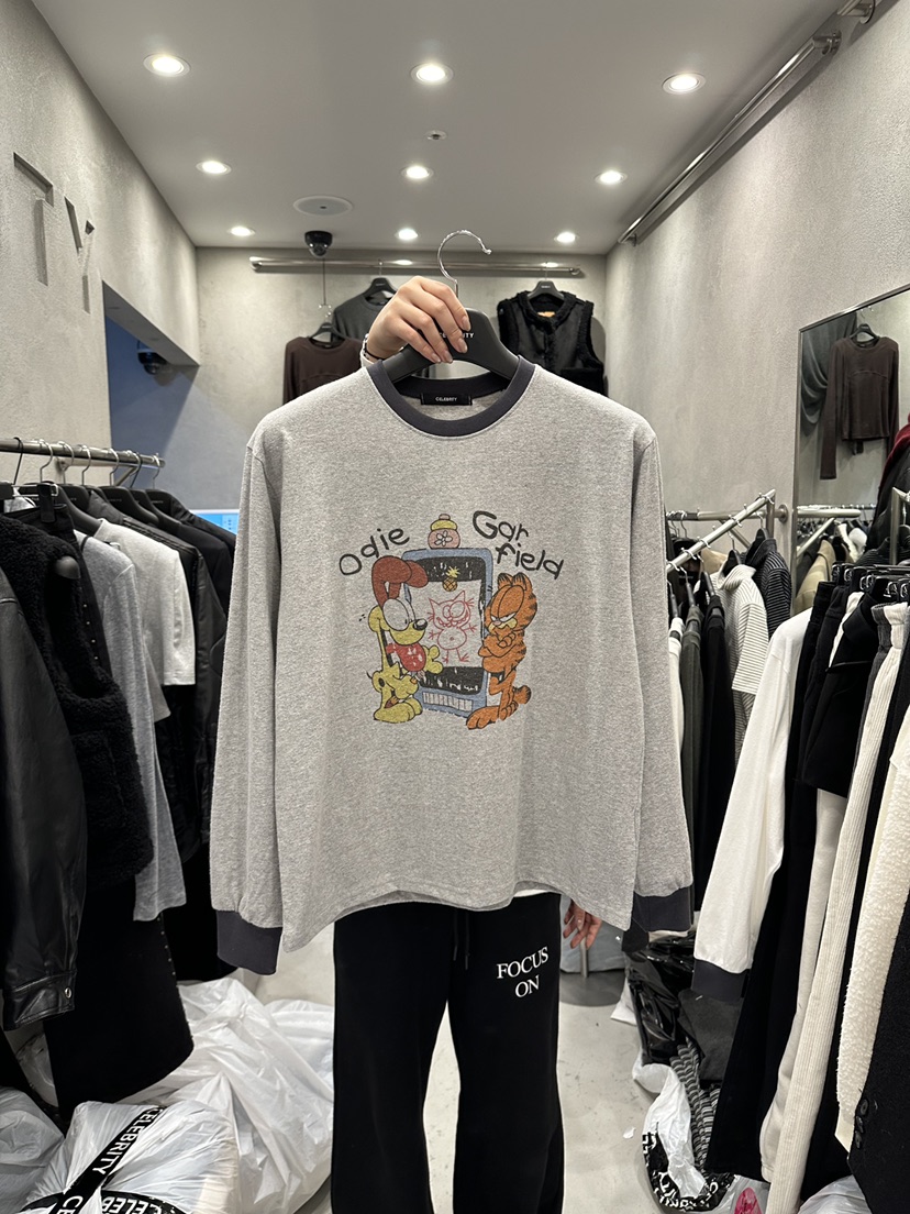 CELEBRITY-A韓國代購㊣女士新品人氣時尚推薦25秋冬長袖T恤CELEBRITY-A長袖T恤圖色2