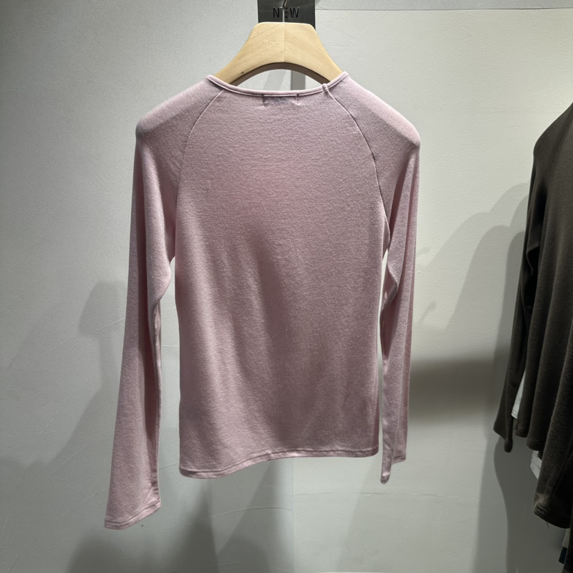 ROOM K-P東大門㊣實拍女士新款人氣職業25秋冬長袖T恤柔軟ROOM K長袖T恤