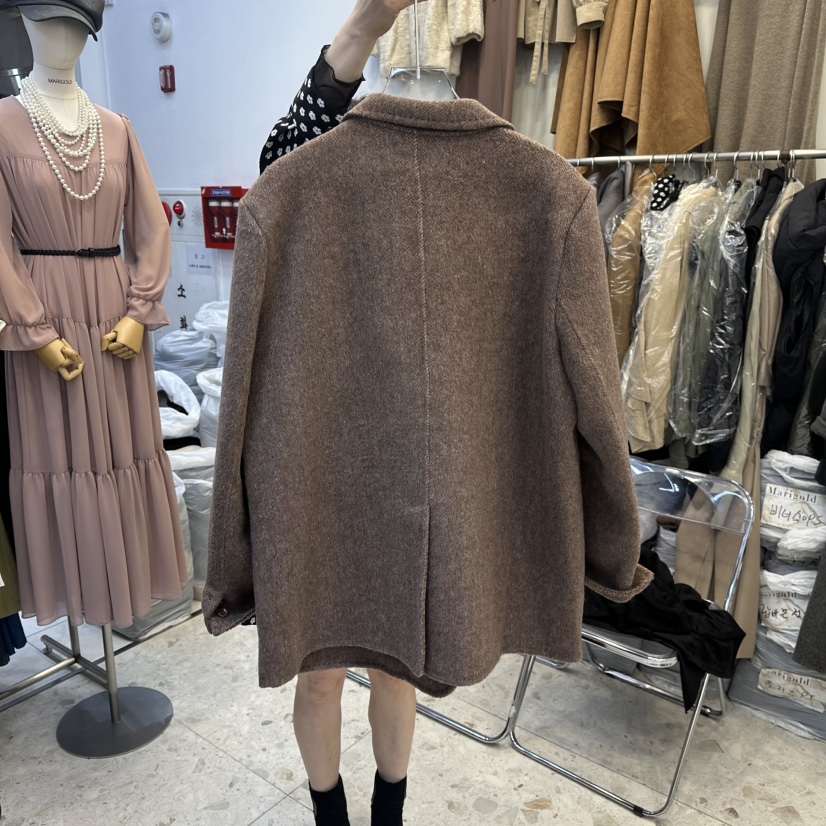MARIGOLD東大門㊣代購女士新款時尚熱賣人氣推薦短款大衣手工MARIGOLD短款大衣