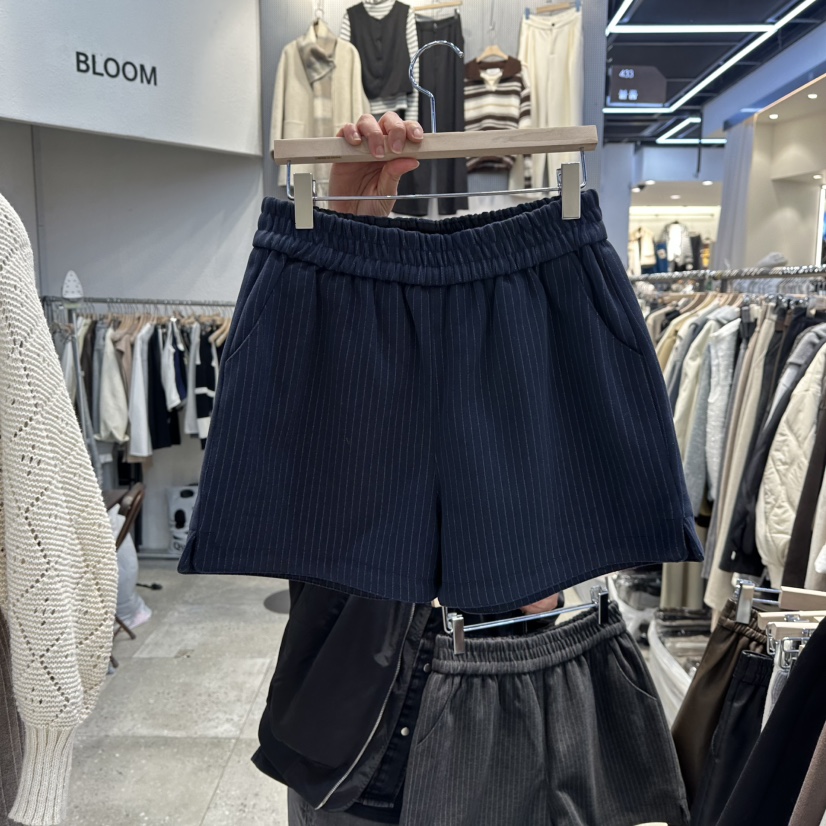 BLOOM東大門㊣代購女士新品休閑人氣25秋冬熱賣職業短褲條紋BLOOM-Q短褲圖色1深藍色