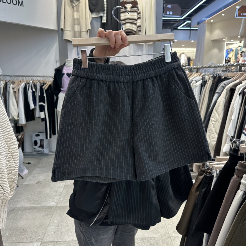 BLOOM東大門㊣代購女士新品休閑人氣25秋冬熱賣職業短褲條紋BLOOM-Q短褲圖色2墨色