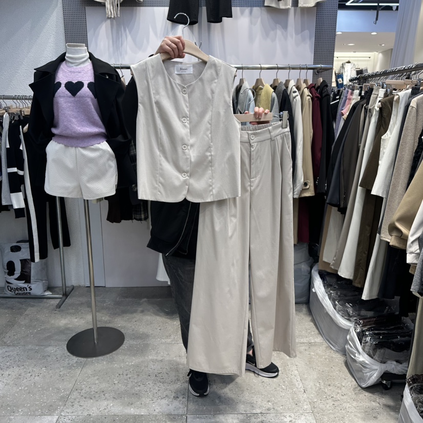 BLOOM韓國代購㊣女裝新品時尚推薦25秋冬人氣職業熱賣套裝套裝BLOOM-Q套裝圖色2