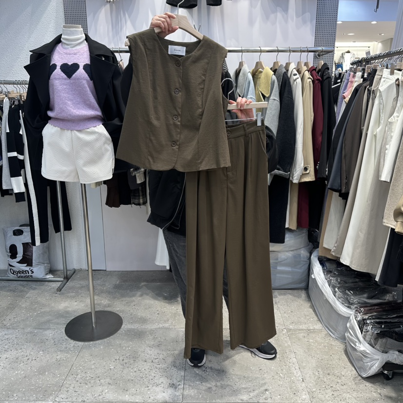 BLOOM韓國代購㊣女裝新品時尚推薦25秋冬人氣職業熱賣套裝套裝BLOOM-Q套裝圖色3