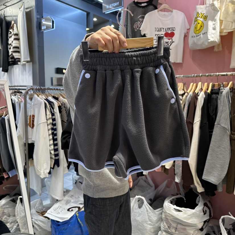 K STORY東大門㊣實拍女士新品推薦人氣25秋冬時尚短褲紐扣K STORY短褲圖色2