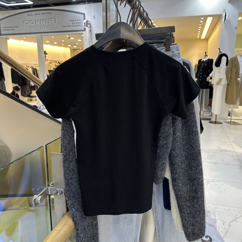 A2/D2韓國直郵㊣女裝新款休閑職業熱賣人氣推薦時尚25秋冬T恤A2/D2T恤