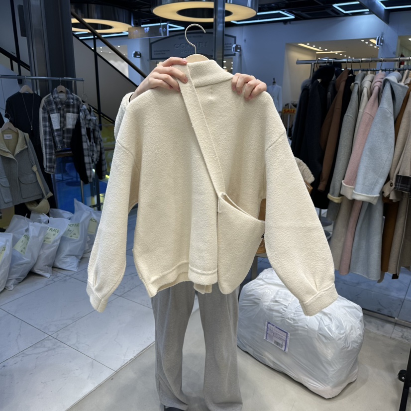 HOT PLACE東大門㊣實拍女士新品熱賣短款大衣含包套裝貂皮HOT PLACE/DREAM GIRIS短款大衣