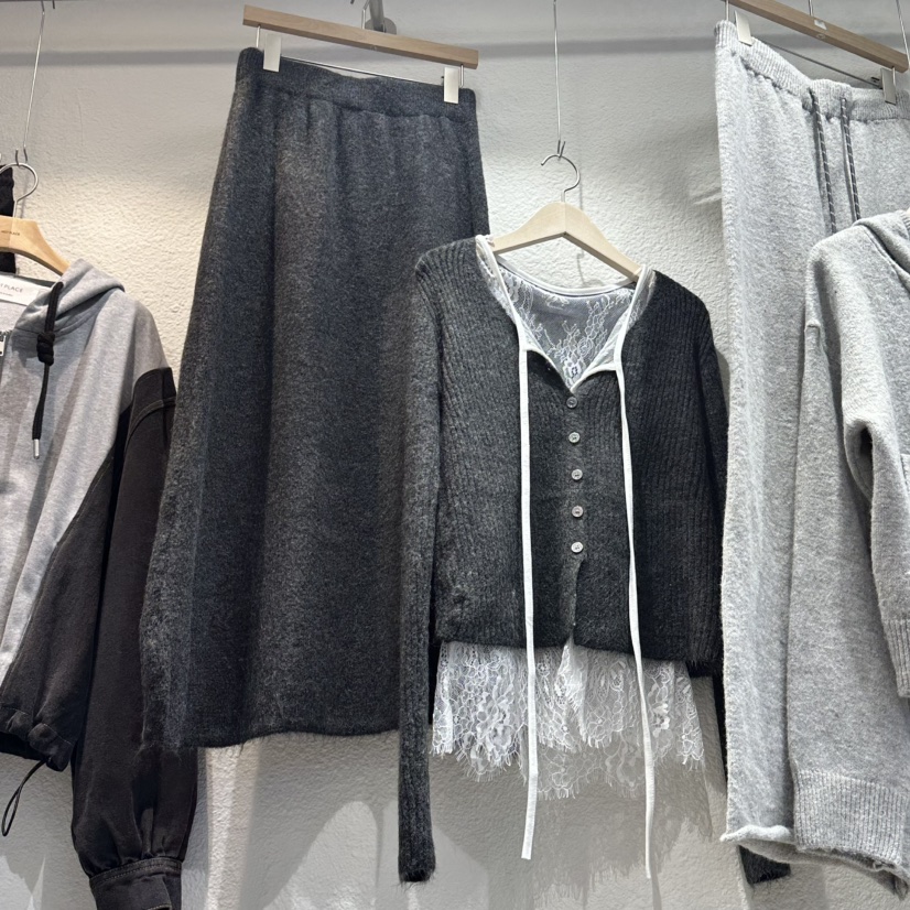 HOT PLACE東大門㊣直郵女士新款時尚熱賣套裝兩件套套裝蕾絲HOT PLACE/DREAM GIRIS套裝圖色3