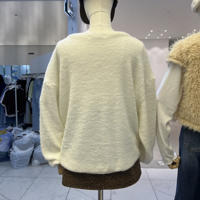 PLUM-q韓國直郵㊣女士新品人氣25秋冬推薦休閑職業長袖T恤V領PLUM長袖T恤