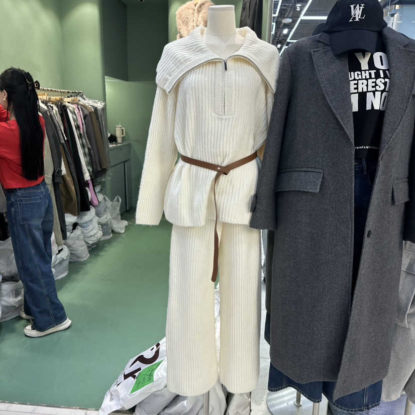 ROMANTIC NEWYORK韓國代購㊣女裝新款25秋冬人氣套裝不含腰帶ROMANTIC NEWYORK套裝圖色1