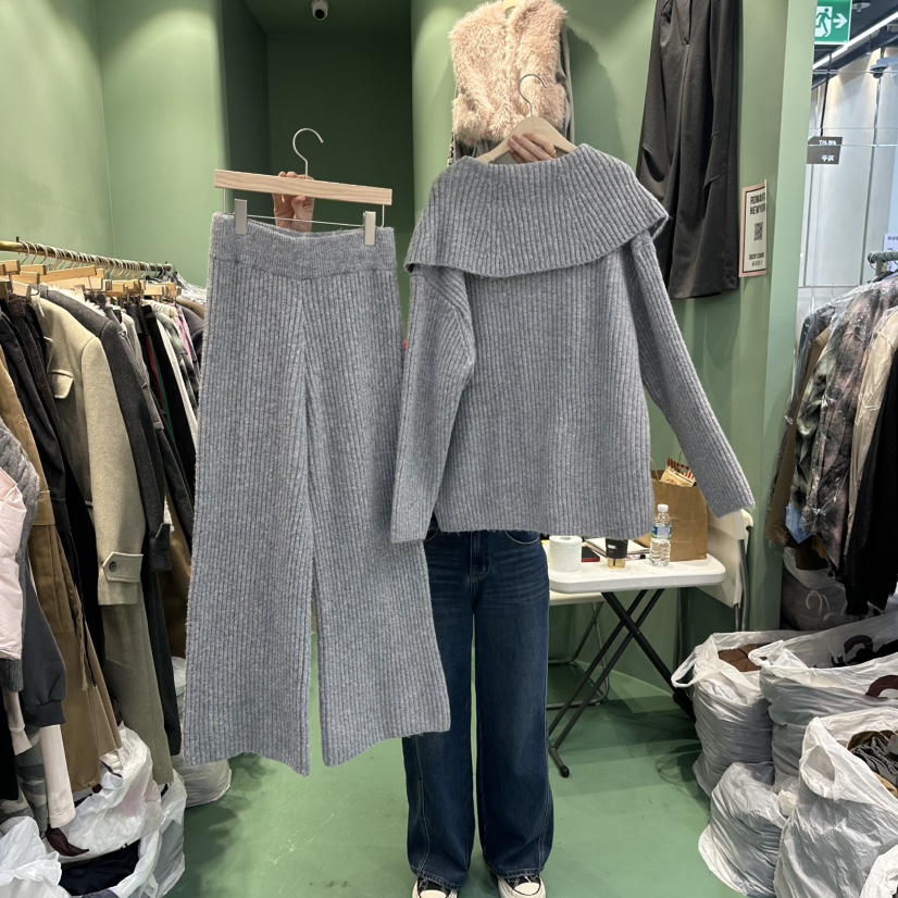 ROMANTIC NEWYORK韓國代購㊣女裝新款25秋冬人氣套裝不含腰帶ROMANTIC NEWYORK套裝圖色2