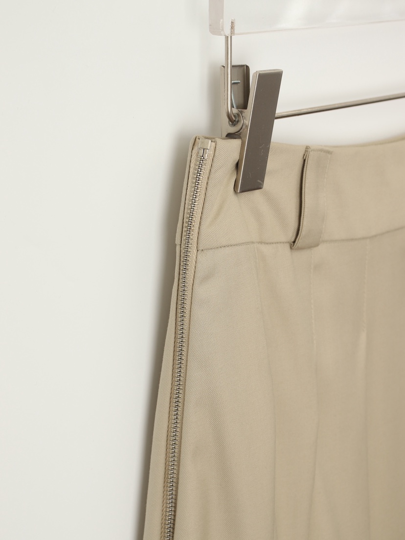 CCW韓國直郵㊣女裝新款休閑人氣推薦時尚25秋冬半身裙中短裙CCW--NYUNYU半身裙/中短裙