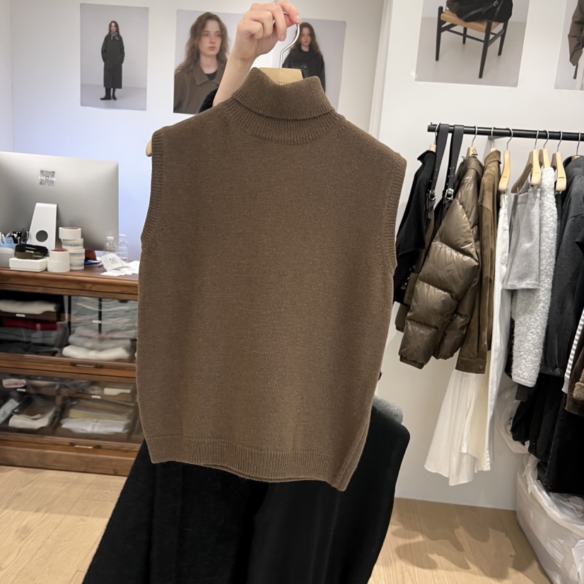 OURIN東大門㊣代購女裝新品25秋冬熱賣人氣休閑職業吊帶背心OURIN吊帶/背心圖色2