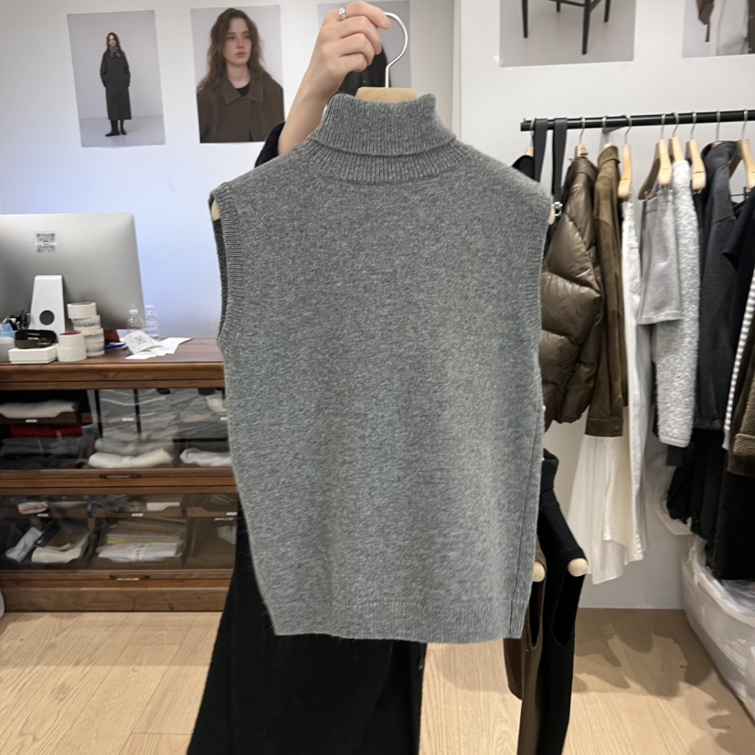 OURIN東大門㊣代購女裝新品25秋冬熱賣人氣休閑職業吊帶背心OURIN吊帶/背心圖色4