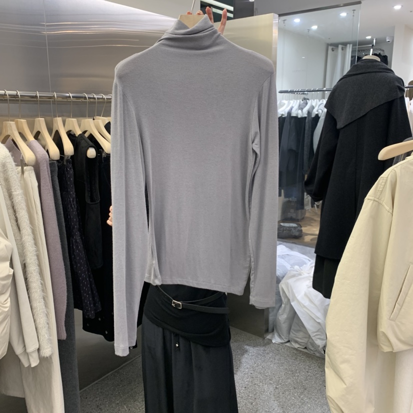 VELVET UNDERGROUND東大門㊣代購女士新品熱賣長袖T恤不含配飾VELVET UNDERGROUND長袖T恤圖色2