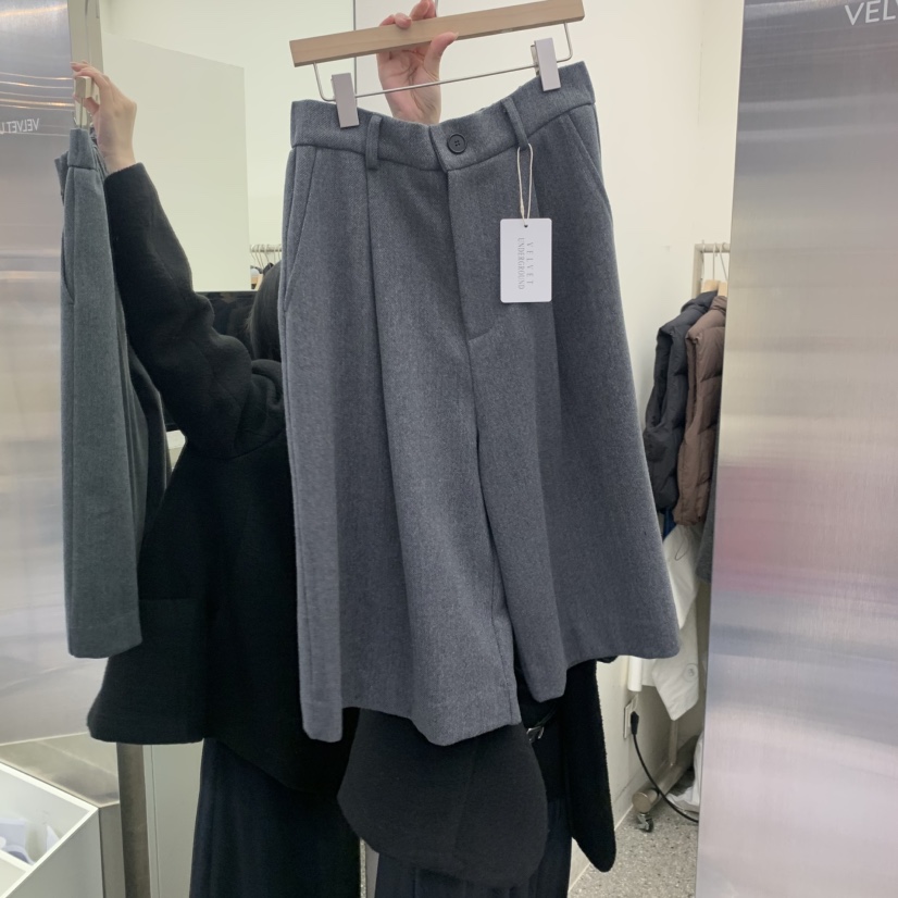 VELVET UNDERGROUND韓國代購㊣女士新品人氣時尚25秋冬短褲羊毛VELVET UNDERGROUND短褲圖色2