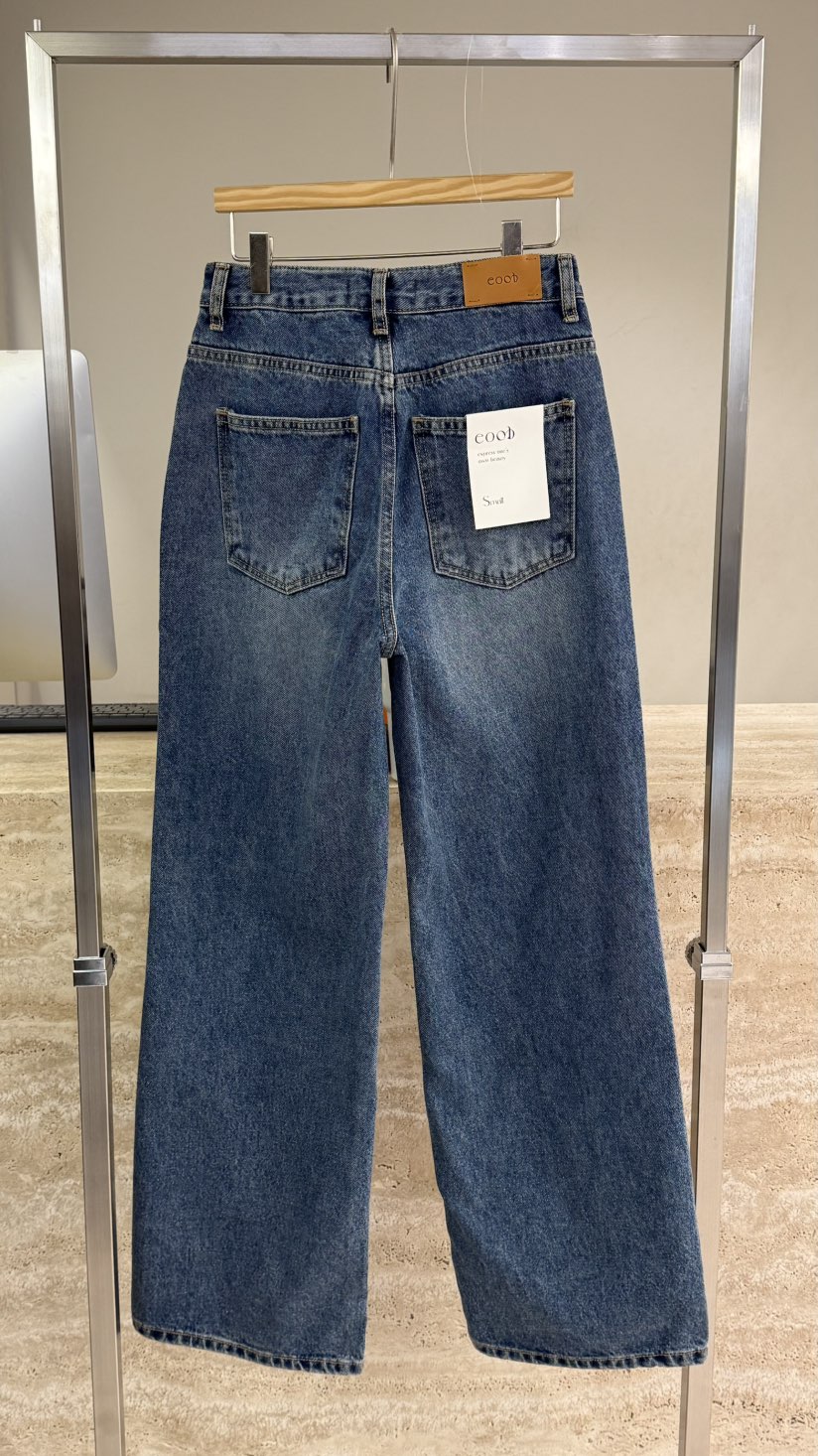 EOOB/LAMEREI東大門㊣實拍女裝新款休閑25秋冬人氣時尚牛仔褲EOOB/LAMEREI牛仔褲