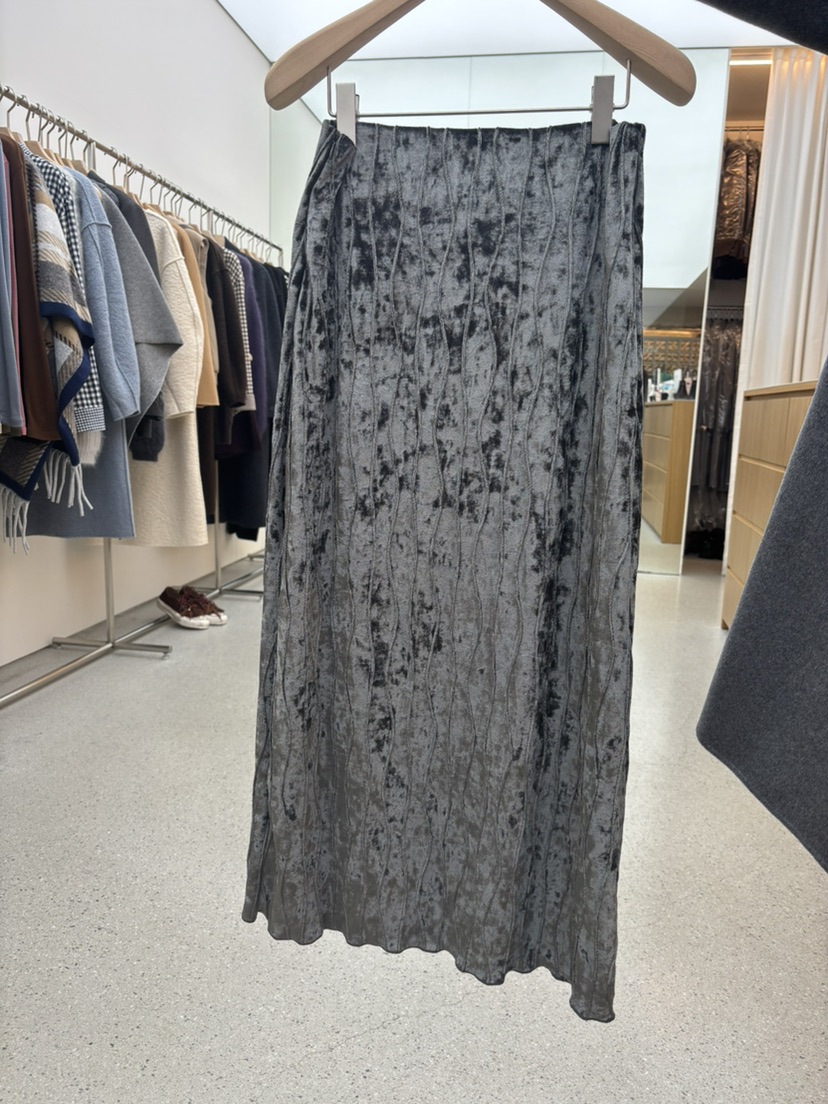 JUJU東大門㊣直郵女裝新款熱賣人氣25秋冬職業推薦長裙天鵝絨JUJU長裙