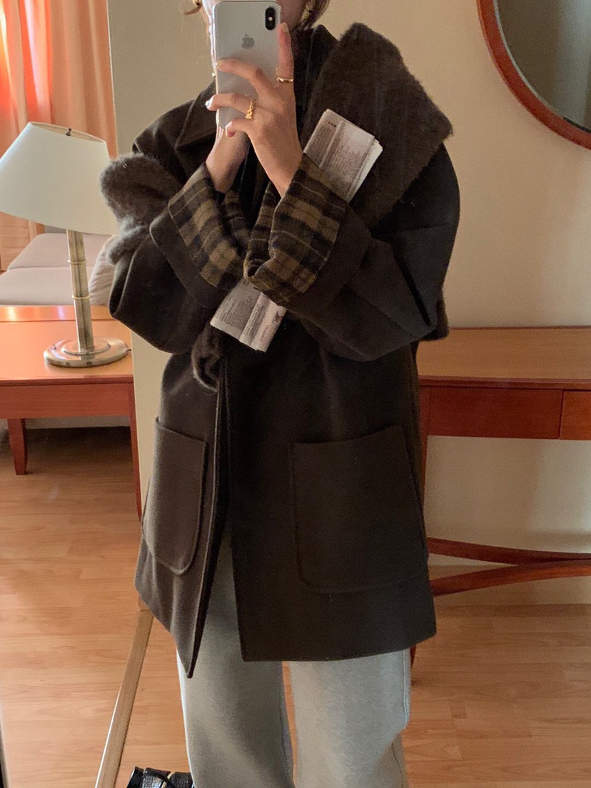 WOOD東大門㊣直郵女裝新款人氣熱賣職業時尚推薦25秋冬短款大衣WOOD短款大衣