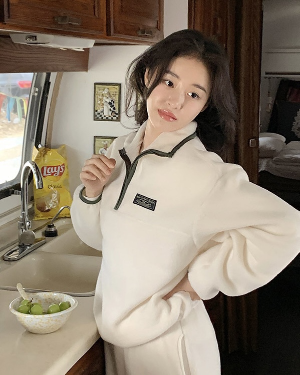 WOOD東大門㊣直郵女士新款熱賣25秋冬休閑人氣衛衣抓絨拉鏈WOOD衛衣