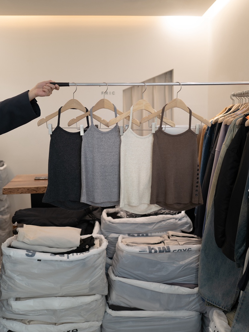 FRIC東大門㊣實拍女裝新品熱賣推薦25秋冬休閑職業吊帶背心FRIC吊帶/背心